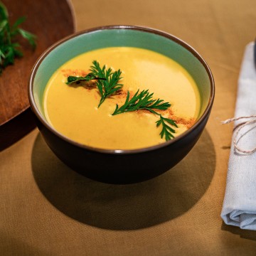 Turmeric sweet potato soup